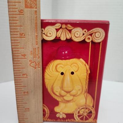Avon Lovable Leo Childrens Shampoo Lion Bottle With Original Box Vintage Avon Collectible