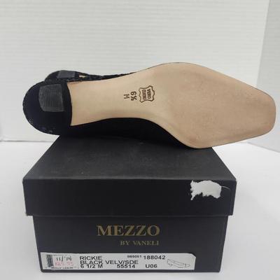 Mezzo by Vaneli Rickie Black Velvisde Slip On Heels Womens Size 6 1/2 M With Box
