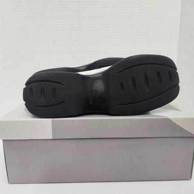 Anne Klein Pedro AK White Leather Slip On Loafers Women Size 6M Classic Comfort Shoes With Box