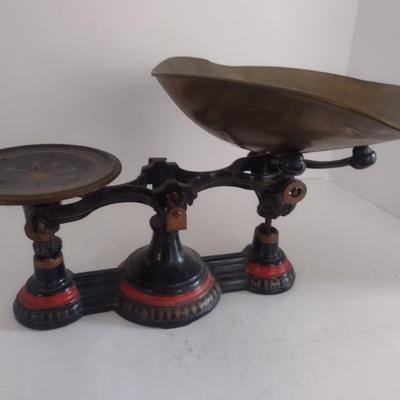 Cast Iron Merchant's Balance Scale Unmarked