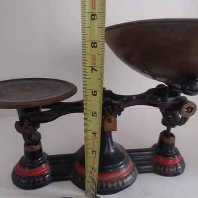 Cast Iron Merchant's Balance Scale Unmarked