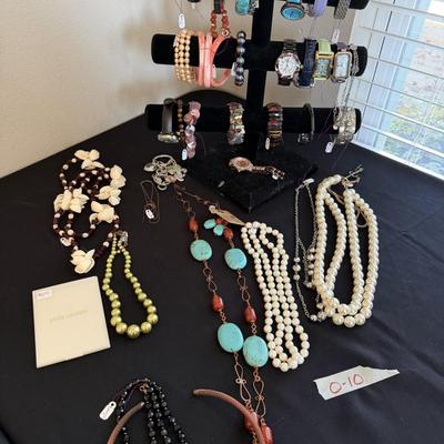 Sale Photo Thumbnail #190