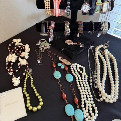 Sale Photo Thumbnail #191