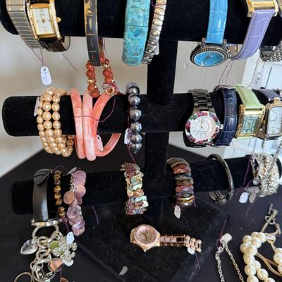 Sale Photo Thumbnail #196