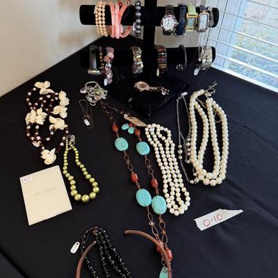 Sale Photo Thumbnail #189