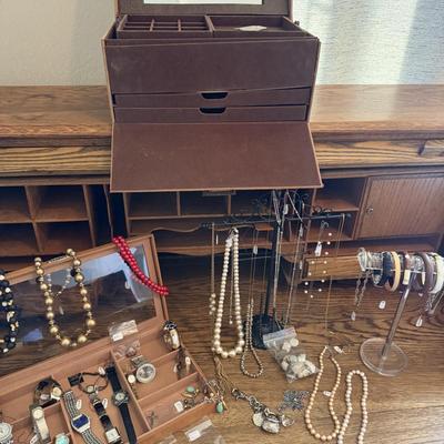 Sale Photo Thumbnail #216