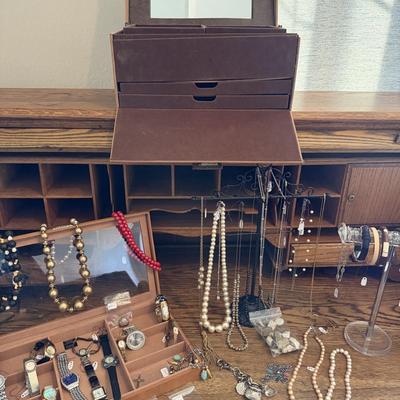 Sale Photo Thumbnail #214