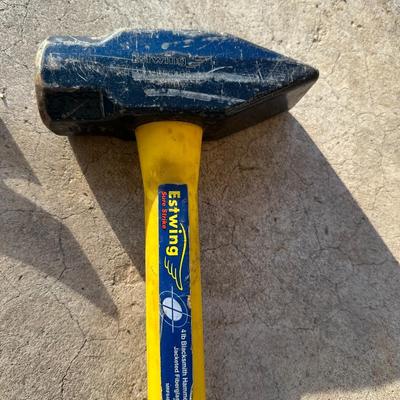 Lot of 4 Estwing Hammers – 16 oz & 22 oz Framing Hammers + 4 lb Blacksmith Hammer