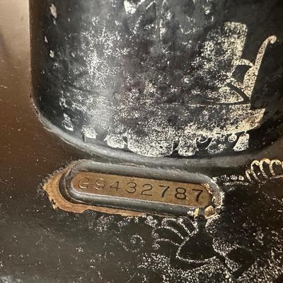 Antique Singer Treadle Sewing Machine w/ Oak Cabinet – Needs Belt