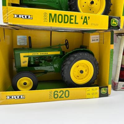 ERTL 1/16 Die-Cast Tractor Lot – John Deere & Farmall (5 Tractors, Boxed)