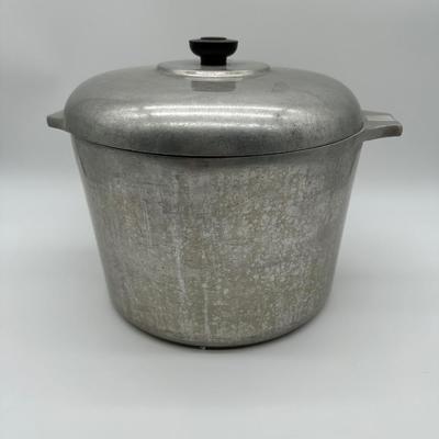 Vintage Wagner Ware Magnalite 12-Quart Aluminum Stock Pot w/ Lid
