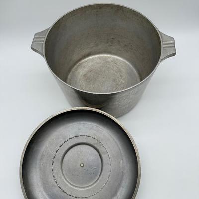 Vintage Wagner Ware Magnalite 12-Quart Aluminum Stock Pot w/ Lid