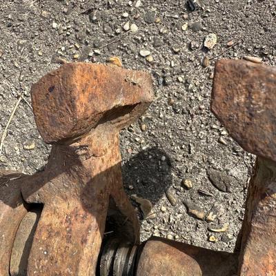 Antique Blacksmith Leg Vise / Post Vise
