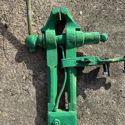 Vintage Blacksmith Post Vise / Leg Vise