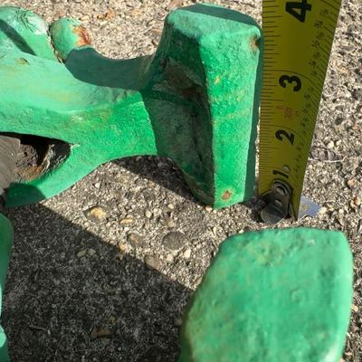 Vintage Blacksmith Post Vise / Leg Vise