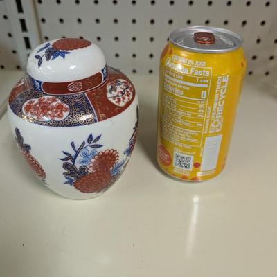 Vintage Intepur Hand Painted Floral & Leaf Design Ginger Jar