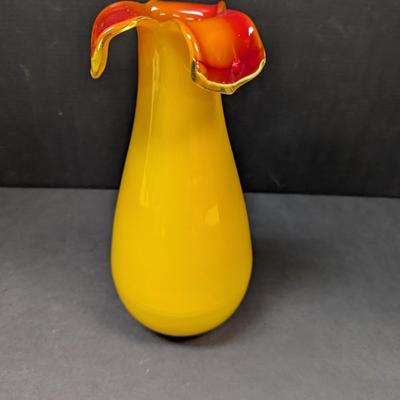 Hand Blown Art Glass Flower Vase