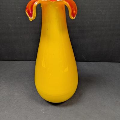 Hand Blown Art Glass Flower Vase