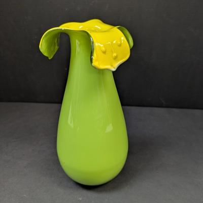 Hand Blown Art Glass Flower Vase