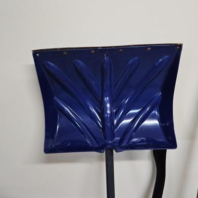 Assortment of Yard & Garden Tools (G2-JS)