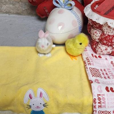 Sale Photo Thumbnail #22: Neat lot from all the Holidays