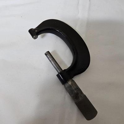 Assortment of Measuring Devices (G2-JS)