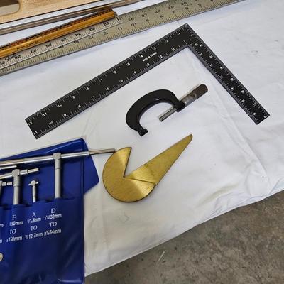 Assortment of Measuring Devices (G2-JS)