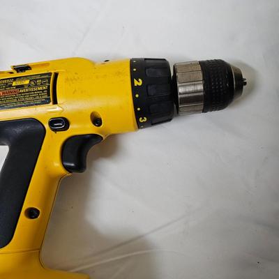 DeWalt Cordless Drill/Flashlight Sets (G2-JS)