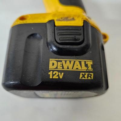 DeWalt Cordless Drill/Flashlight Sets (G2-JS)