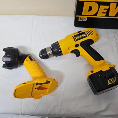 DeWalt Cordless Drill/Flashlight Sets (G2-JS)