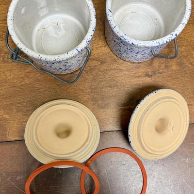 Sale Photo Thumbnail #269: In good condition, except for dry and brittle sealing rings that need tube replaced.