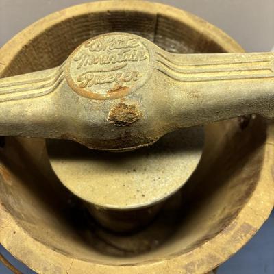 White Mountain Crank Ice Cream Maker