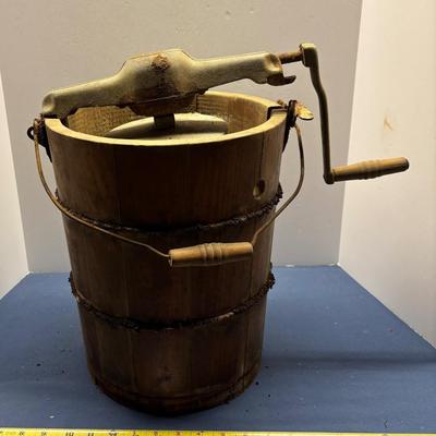 White Mountain Crank Ice Cream Maker