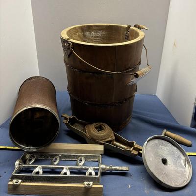 White Mountain Crank Ice Cream Maker