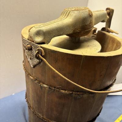 White Mountain Crank Ice Cream Maker