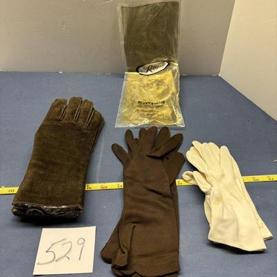 Lady’s Glove Lot