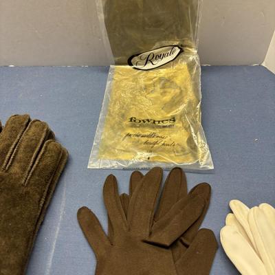 Lady’s Glove Lot