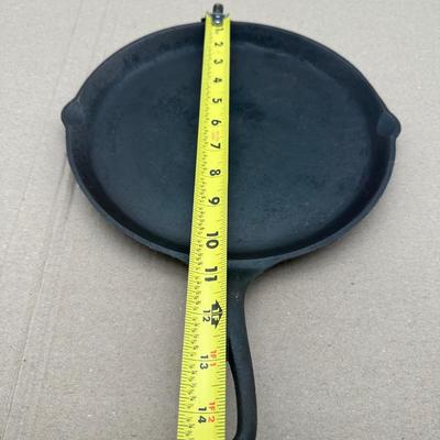 Vintage Griswold No. 108 Cast Iron Griddle – Erie PA – Large Logo