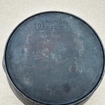 Vintage Wagner Ware Cast Iron Skillet