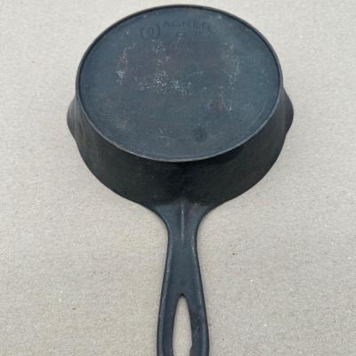 Vintage Wagner Ware Cast Iron Skillet