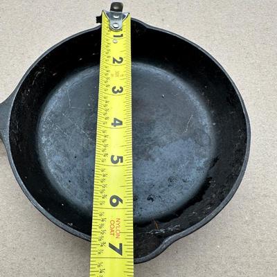 Vintage Griswold No. 3 Cast Iron Skillet – Small Logo, Erie PA