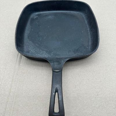 Vintage Wagner Ware Square Cast Iron Skillet No. 8