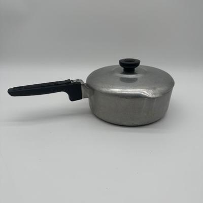Vintage Magnalite 2-Quart Aluminum Saucepan w/ Lid – USA Made