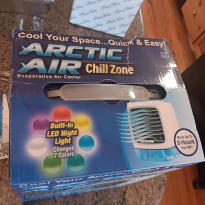 ARCTIC AIR PERSONAL SPACE AND POCKET SIZE COOLERS