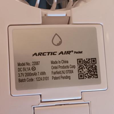 ARCTIC AIR PERSONAL SPACE AND POCKET SIZE COOLERS