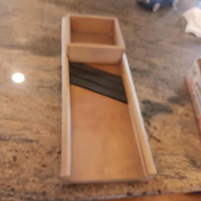 VINTAGE CABBAGE CUTTER