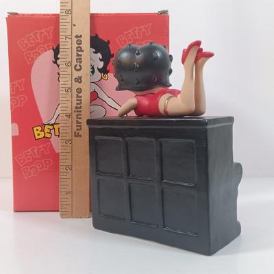 Sale Photo Thumbnail #381