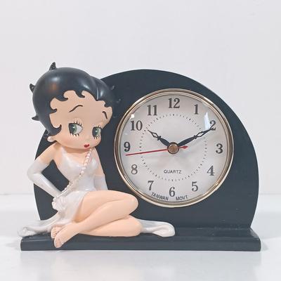 Sale Photo Thumbnail #372