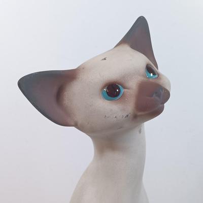 LOT 23: MCM Freeman McFarlin Siamese Cat Statue with Bandwagon Inc Cat Coasters & More