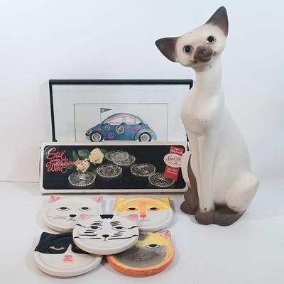 LOT 23: MCM Freeman McFarlin Siamese Cat Statue with Bandwagon Inc Cat Coasters & More